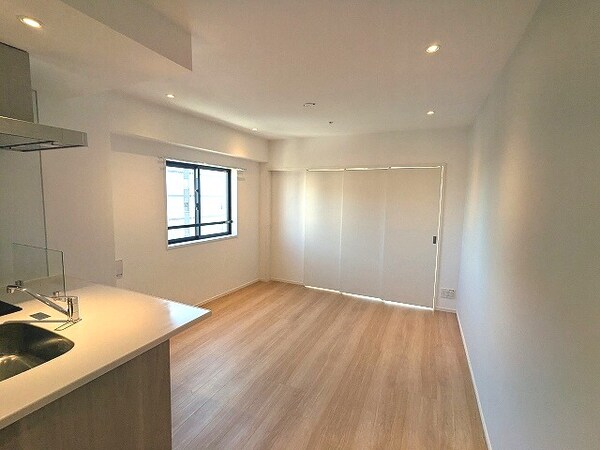 建物設備(12F、低層階のリビング窓は曇りガラスです)