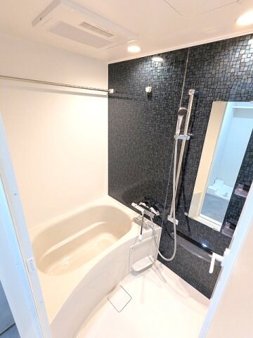 物件内観写真6　(浴室換気乾燥機、自動お湯張機能付き)