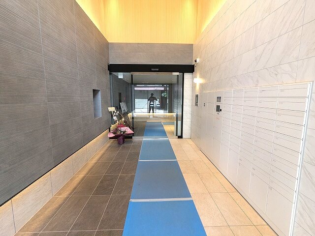 物件外観写真3　(タッチキーのモニター付オートロックセキュリティ、防犯カメラセ)