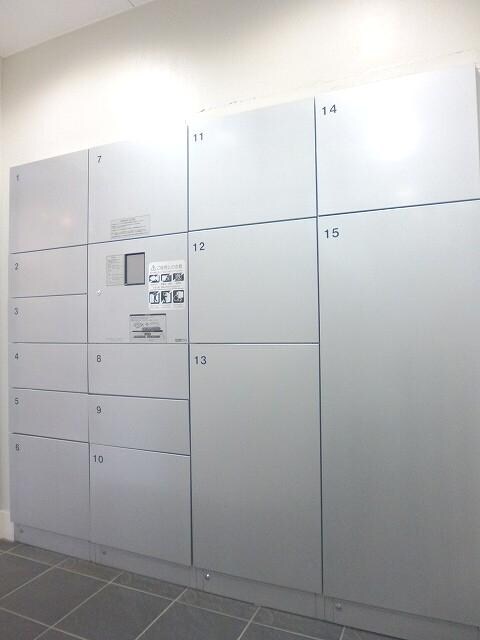 物件外観写真3　(不在時に便利な宅配ＢＯＸです)