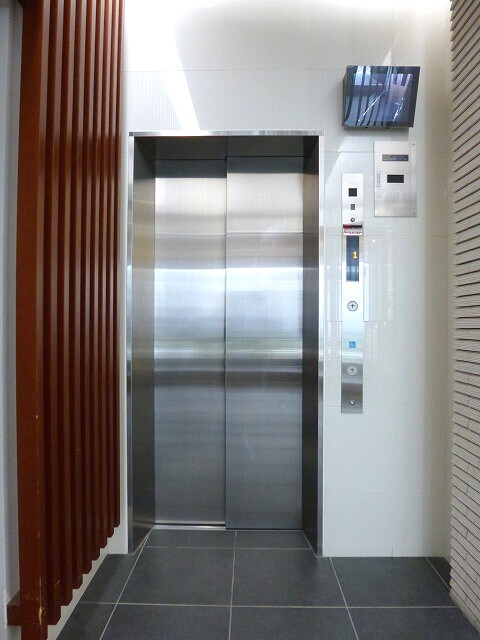 物件内観写真21　(モニター付セキュリティエレベーターです)