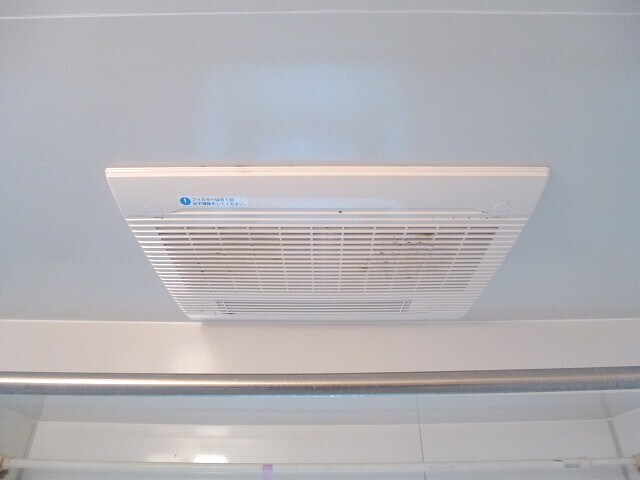 物件内観写真23　(浴室換気乾燥機付です)
