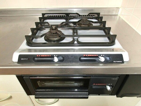 建物設備(グリル付きガス２口ガスコンロです)