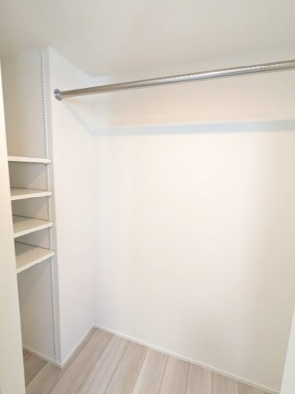 建物設備(5.5帖洋室のウォークインクローゼットです)