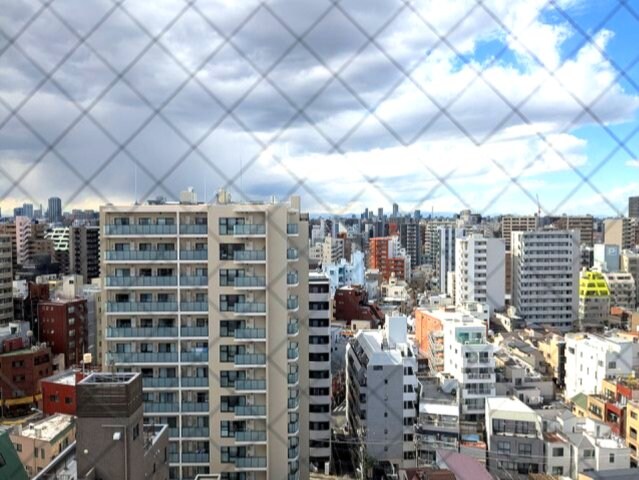 物件内観写真26　(15F、5.5帖洋室の出窓からの眺望です)