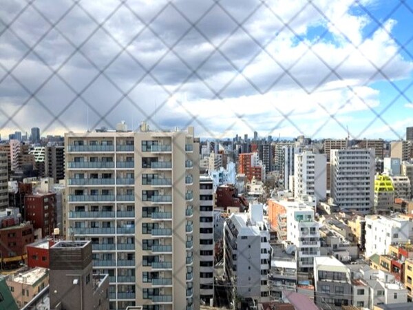 建物設備(15F、5.5帖洋室の出窓からの眺望です)