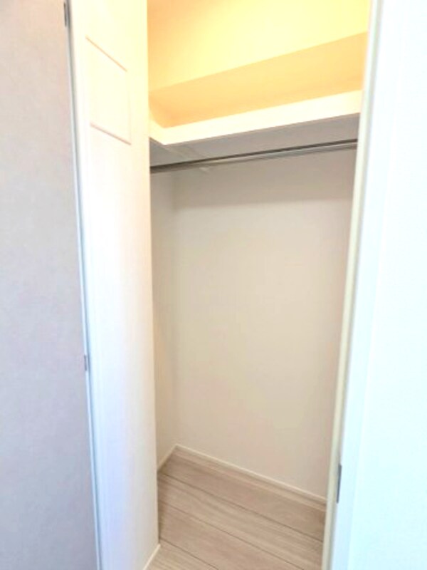 建物設備(4.1帖洋室のウォークインクローゼットです)