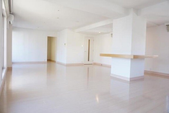 物件内観写真8　(リビング)