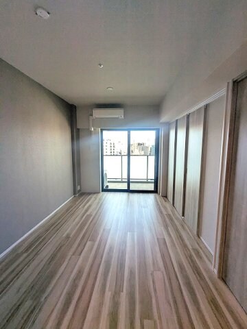 物件内観写真27　(インターネット無料、角部屋、リビングと各洋室にエアコン付)