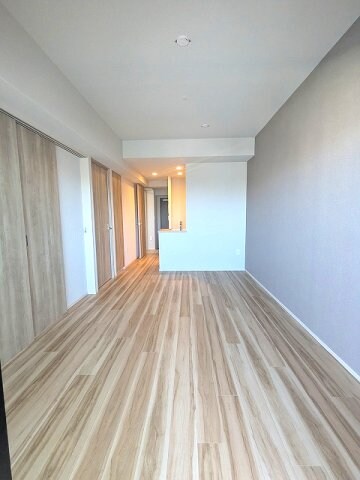 物件内観写真28　(インターネット無料、角部屋、リビングと各洋室にエアコン付、カ)