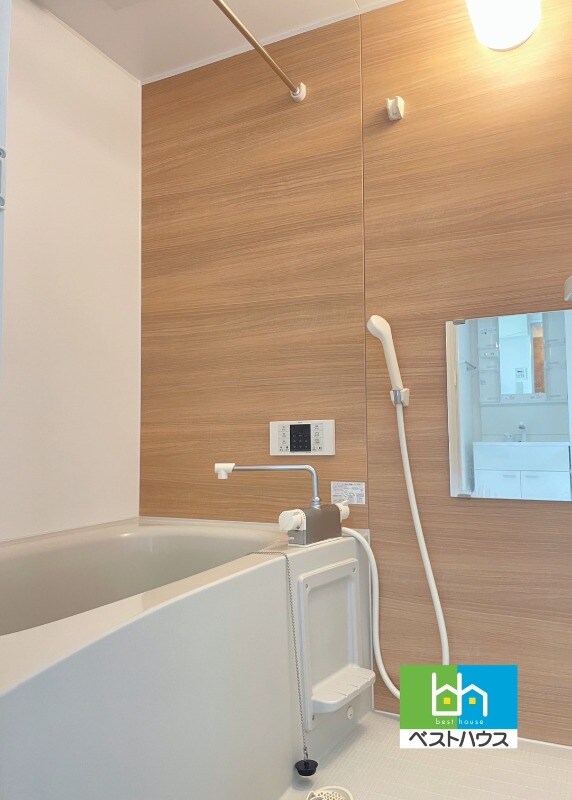 物件内観写真7　(浴室乾燥機付です。)