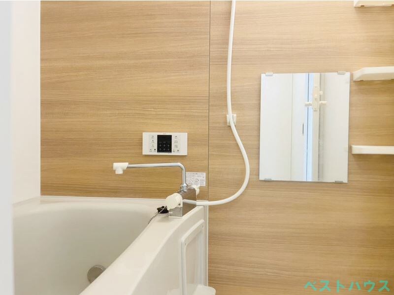 物件内観写真5　(浴室乾燥機付です。)