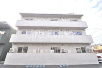 ピース・エルヴィータB棟の外観写真