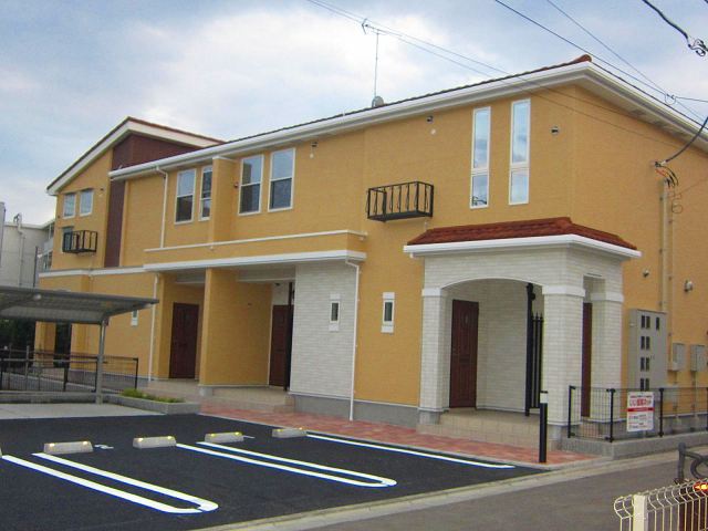 イーストセレーノ