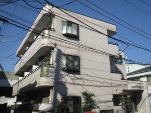 フォンテーヌ一番館外観写真