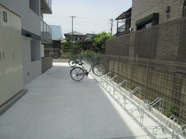 敷地内/建物(駐輪場あり(バイク駐輪不可))