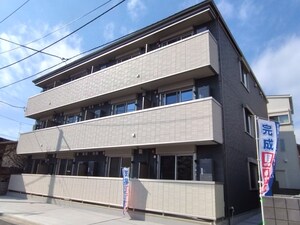 IZ(ｲｽﾞ)外観写真