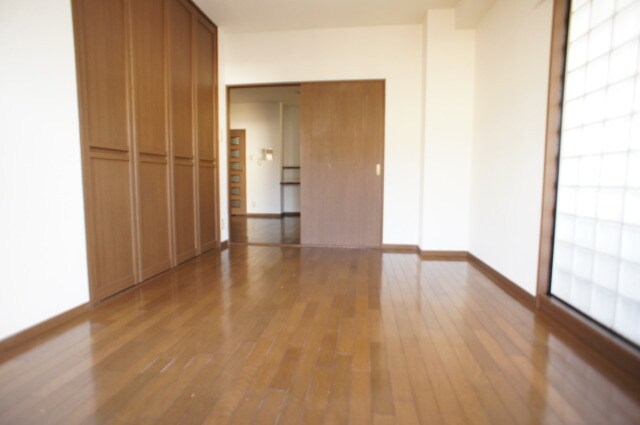 物件内観写真10　(洋室)