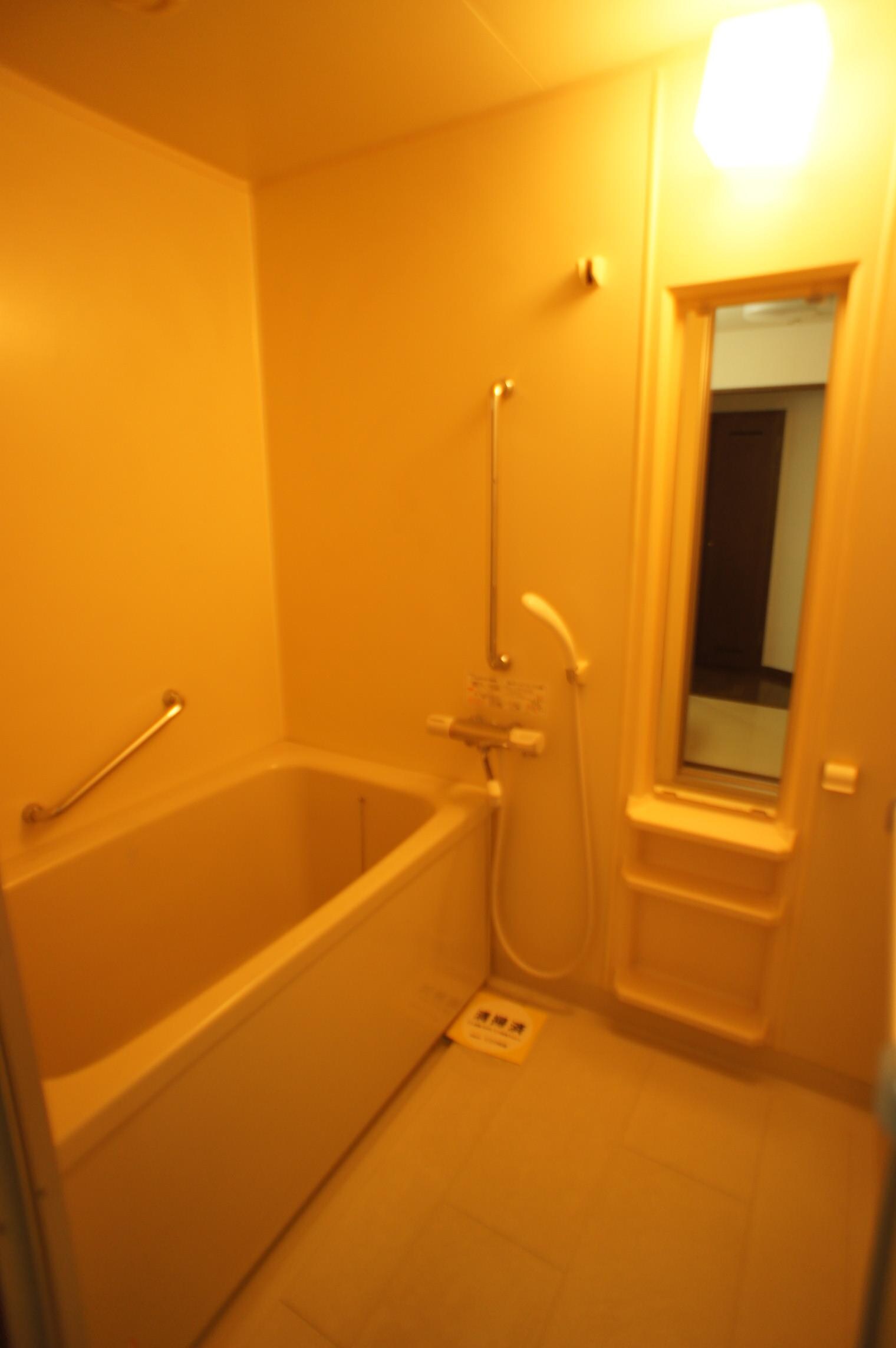 物件内観写真16　(バスルーム)