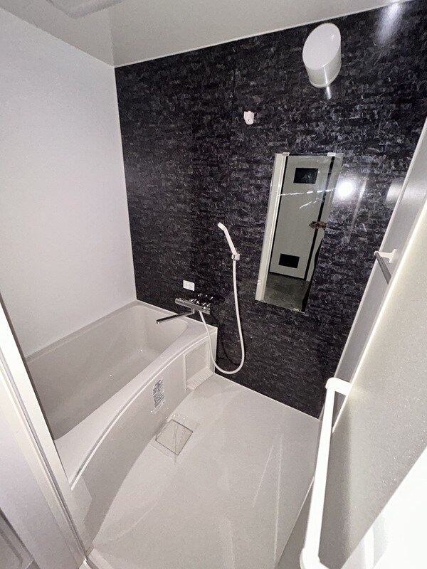 物件内観写真15　(浴室)