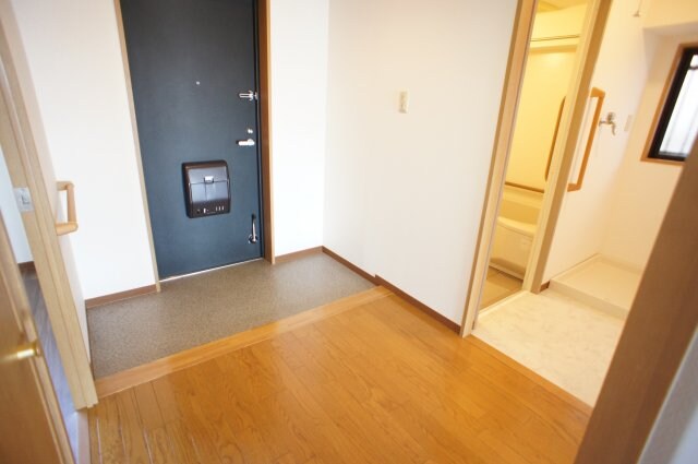 物件内観写真19　(玄関です)