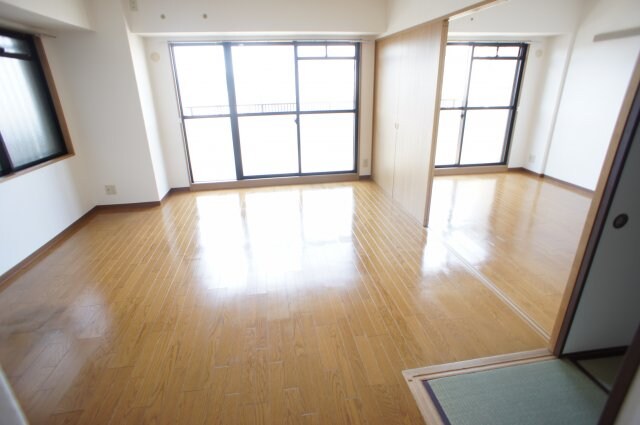 物件内観写真21　(リビングです)