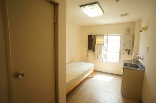 物件内観写真3　(洋室)