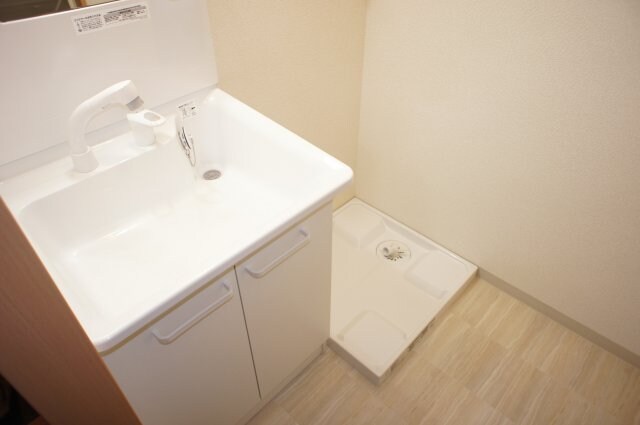 物件内観写真8　(洗面所)