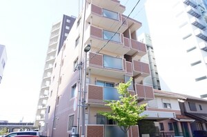 Ｈ．ｅａｒｔｈ外観写真