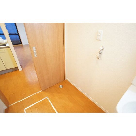 物件内観写真16　(室内洗濯機置き場)