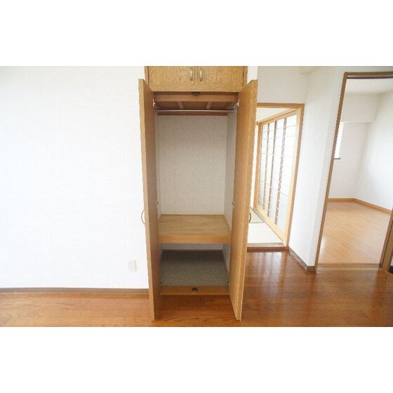 物件内観写真19　(ＬＤＫの収納)