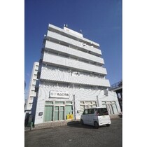 アストラーレの外観写真