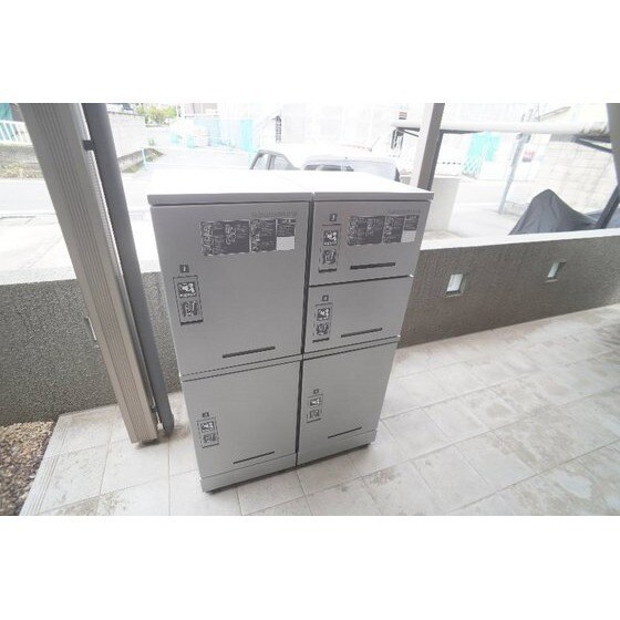 物件外観写真3　(宅配ボックス)