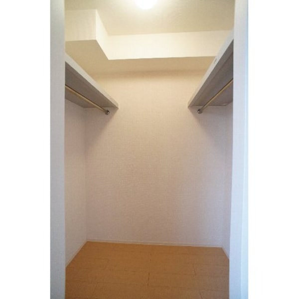 収納(※同仕様、別の部屋の写真です)