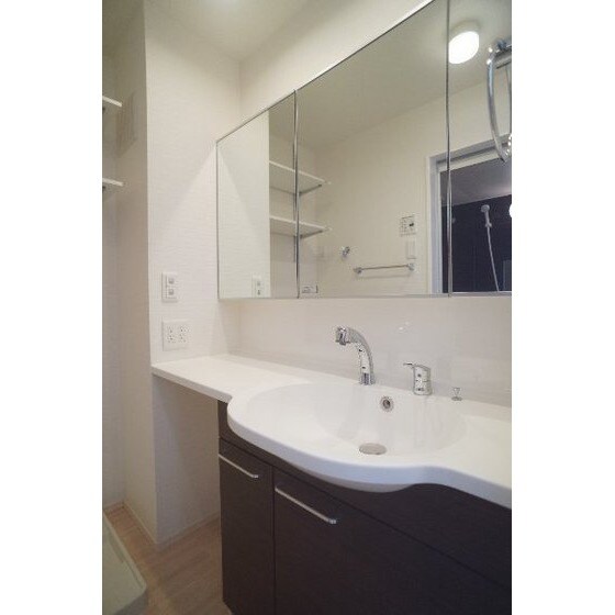 メゾン　ド　ボナールの洗面所