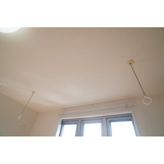 物件内観写真18　(室内物干し)