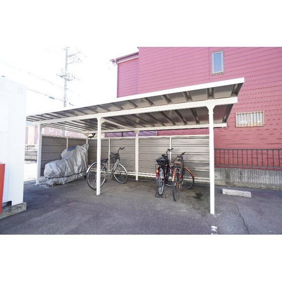 物件外観写真3　(駐輪場)