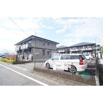 パインツリーの外観写真