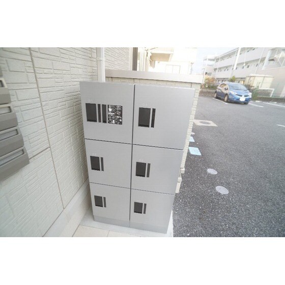 物件内観写真7　(宅配ボックスあり)