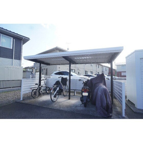 物件外観写真3　(駐輪場)