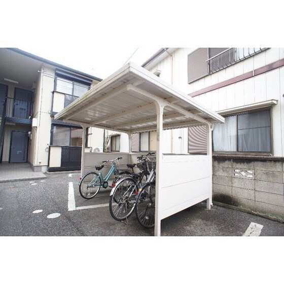 物件外観写真4　(駐輪場)
