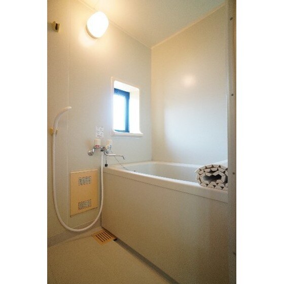 物件内観写真8　(追い焚き付き)