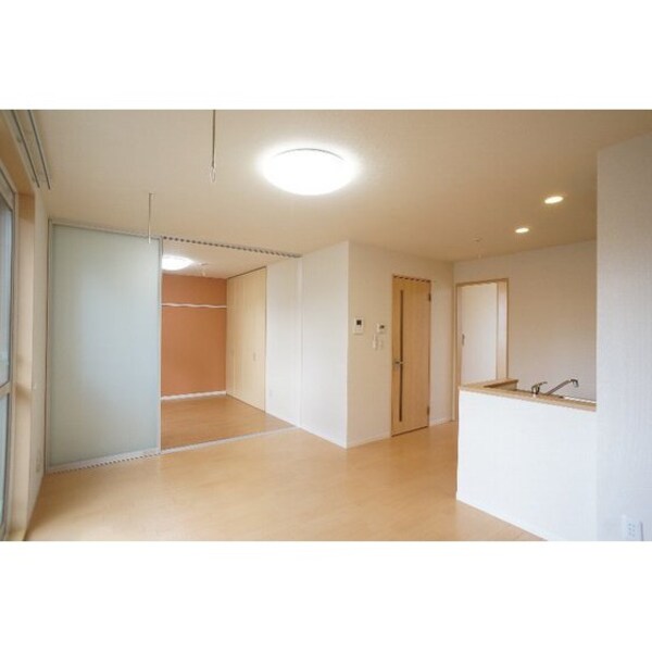 居室・リビング(※同仕様、別の部屋の写真です)