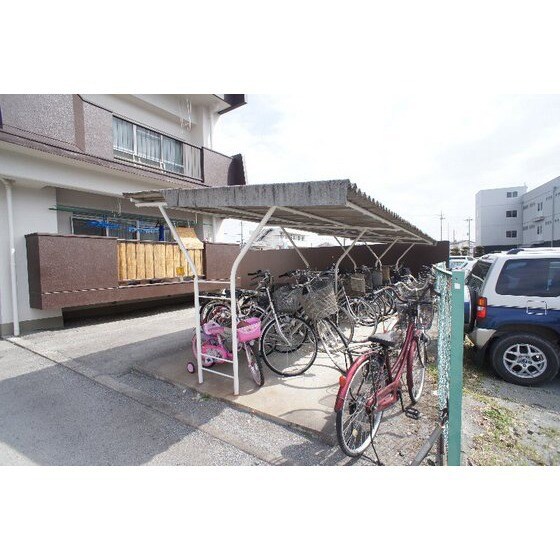 物件外観写真5　(駐輪場)