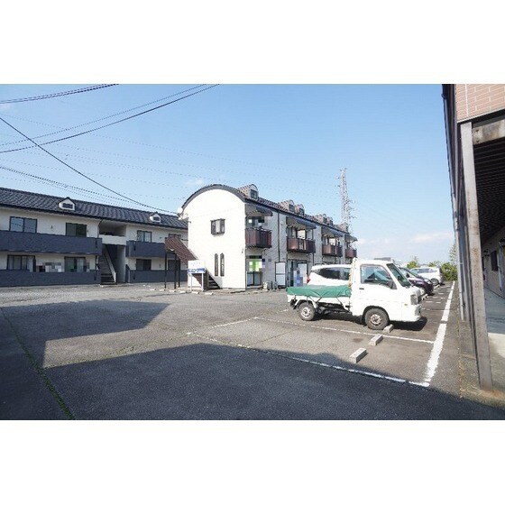 サンレジデンス（大八木）ＡＢの駐車場