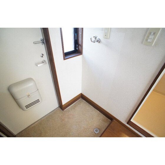 物件内観写真12　(室内洗濯機置き場)