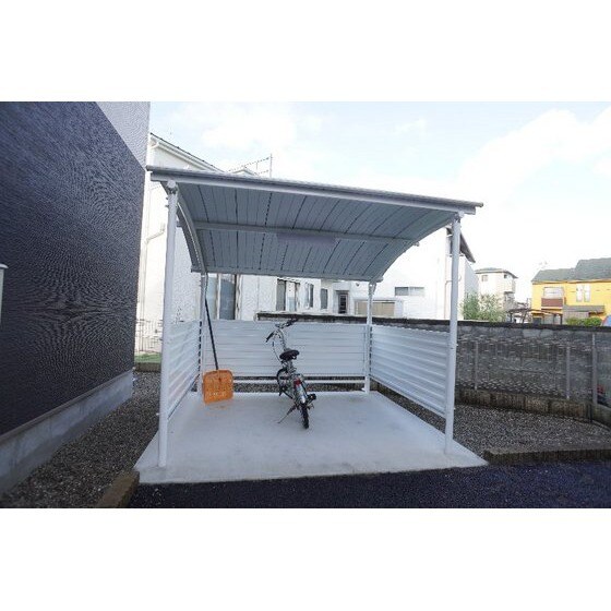 物件外観写真3　(駐輪場)