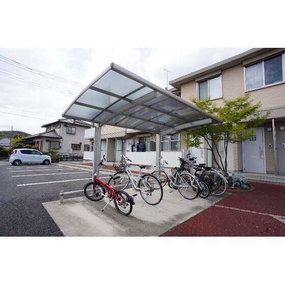 物件外観写真3　(駐輪場)