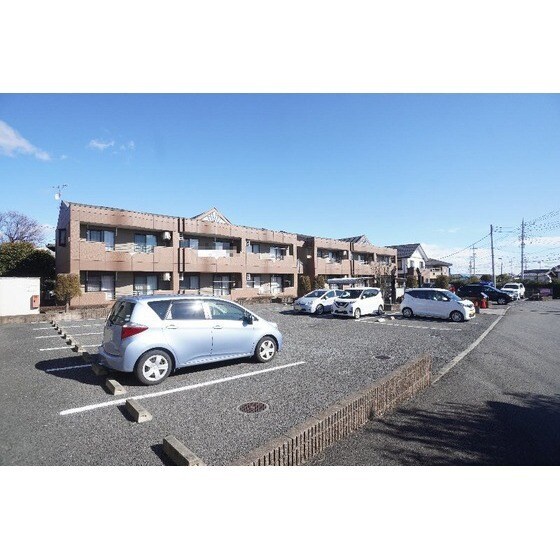 コンフォート　レジデンスの駐車場