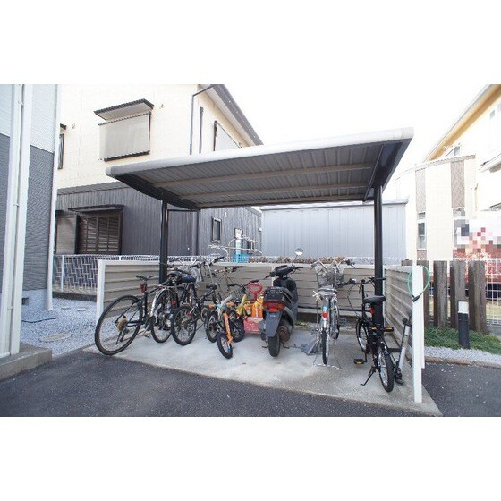 物件外観写真3　(駐輪場)